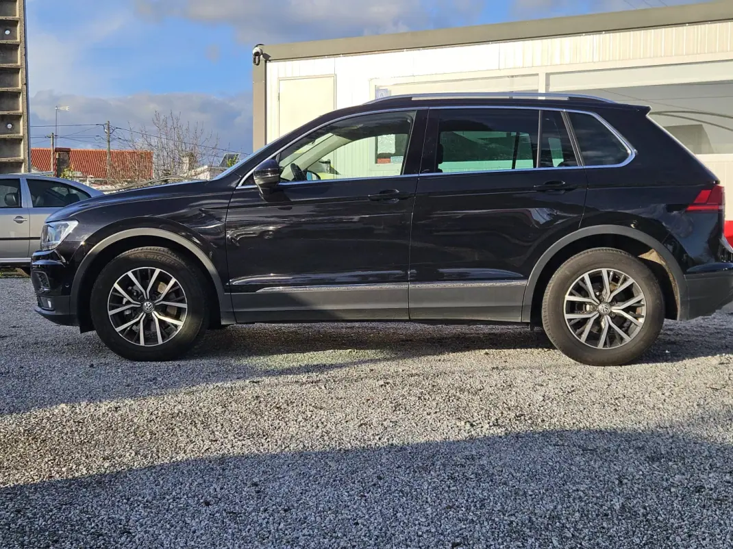 Volkswagen Tiguan 2019 - 24500 EUR, 49800 km - AUTO.MOTO.pt - 49800km - foto 7 de 17