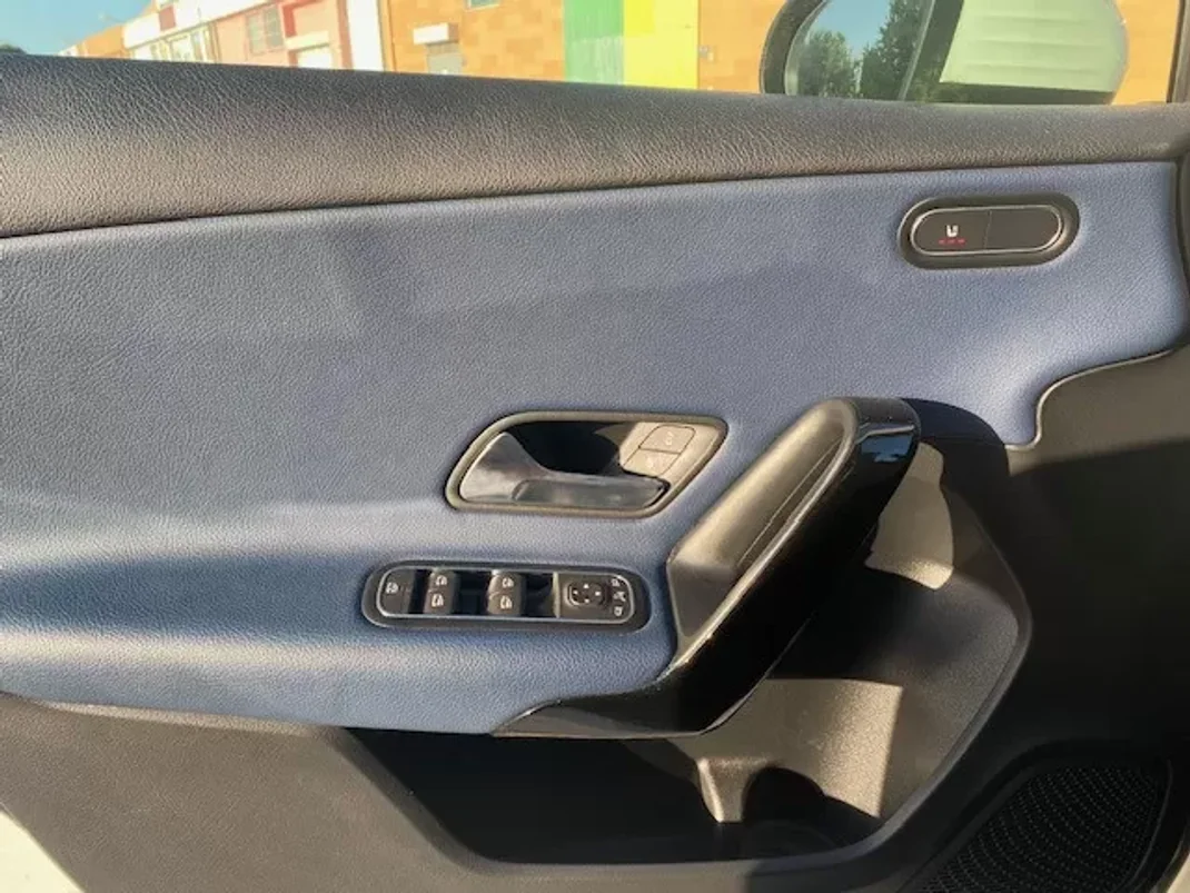 Mercedes-Benz A 180 2019 - 22990 EUR, 127450 km - AUTO.MOTO.pt - 127450km - foto 19 de 20