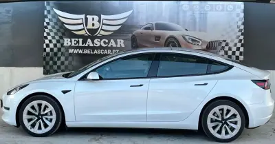 Tesla Model 3 2022 - 28990 EUR, 56000 km - AUTO.MOTO.pt - 56000km - foto 3 de 14