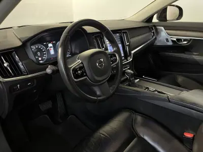 Volvo V90 Cross Country 2017 - 23500 EUR, 213000 km - AUTO.MOTO.pt - 213000km - foto 14 de 44