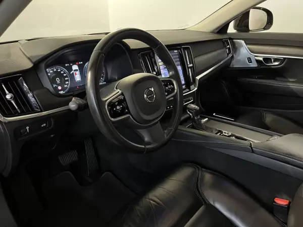 Volvo V90 Cross Country 2017 - 23500 EUR, 213000 km - AUTO.MOTO.pt - 213000km - foto 14 de 44