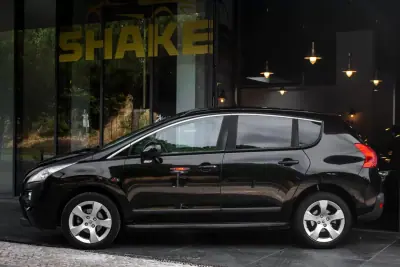 Peugeot 3008 2010 - 7490 EUR, 200623 km - AUTO.MOTO.pt - 200623km - foto 5 de 36