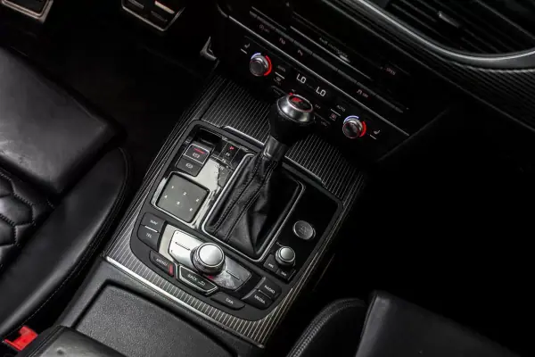 Audi RS6 Avant 2013 - 59900 EUR, 109461 km - AUTO.MOTO.pt - 109461km - foto 38 de 46