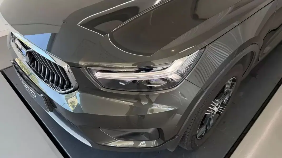Volvo XC 40 2018 - 24990 EUR, 65080 km - 65080km - foto 2 de 30