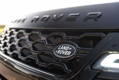 Land Rover Range Rover Evoque 2020 - 32999 EUR, 93000 km - AUTO.MOTO.pt - 93000km - foto 10 de 33