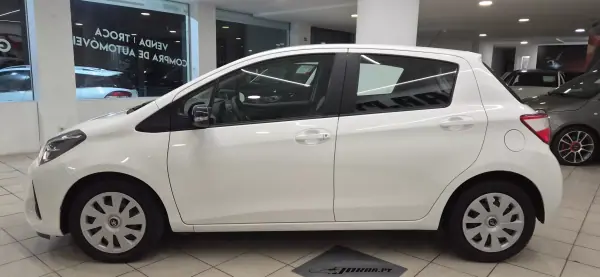 Toyota Yaris 2020 - 12990 EUR, 61278 km - AUTO.MOTO.pt - 61278km - foto 5 de 39