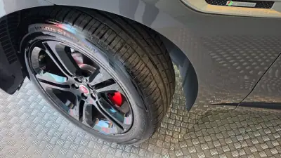 Jaguar F-Pace 2017 - 19500 EUR, 157804 km - 157804km - foto 39 de 74