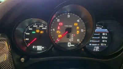 Porsche Macan 2014 - 33900 EUR, 211992 km - AUTO.MOTO.pt - 211992km - foto 39 de 58