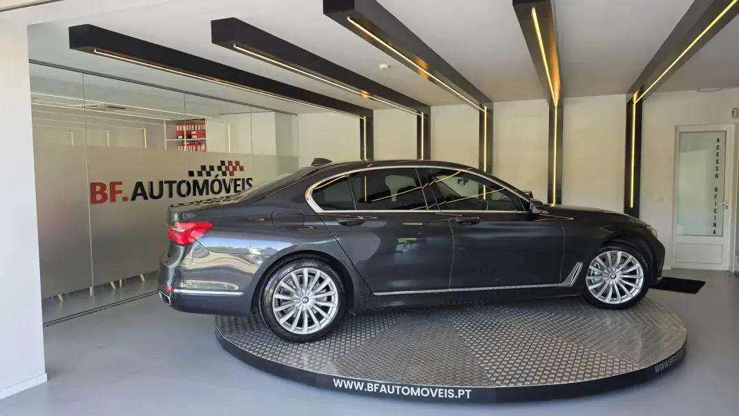 BMW 730 2016 - 29900 EUR, 188987 km - AUTO.MOTO.pt - 188987km - foto 7 de 69