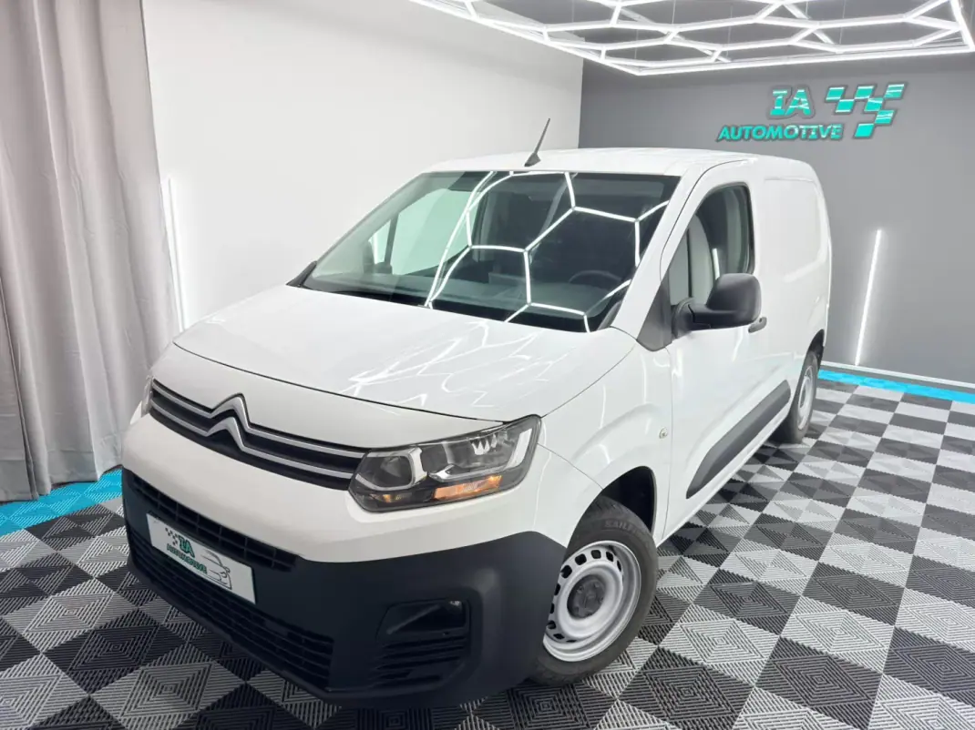 Citroën 2019 - 11000 EUR, 128000 km - AUTO.MOTO.pt - 128000km - foto 1 de 17