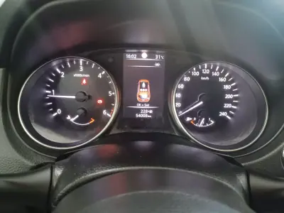 Nissan Qashqai 2018 - 17900 EUR, 54008 km - 54008km - foto 16 de 39