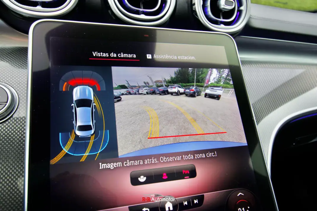 Mercedes-Benz C 300 2022 - 43500 EUR, 65000 km - AUTO.MOTO.pt - 65000km - foto 34 de 47