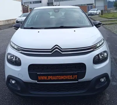 Citroën C3 2018 - 10990 EUR, 138500 km - AUTO.MOTO.pt - 138500km - foto 2 de 17
