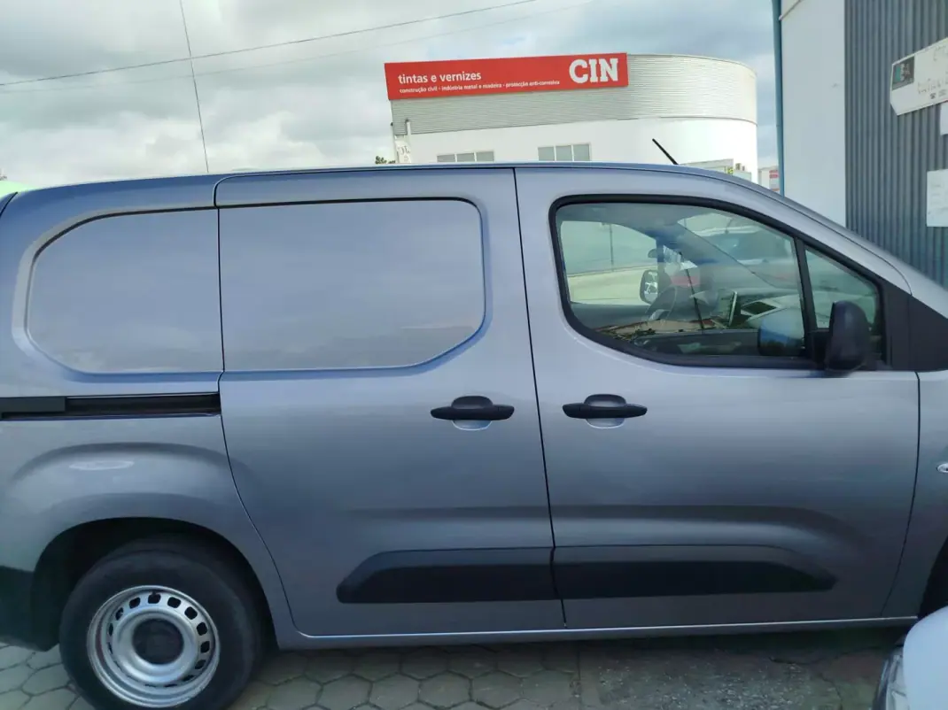 Citroën Berlingo blue hdi 2019 - 16900 EUR, 89000 km - AUTO.MOTO.pt - 89000km - foto 3 de 9