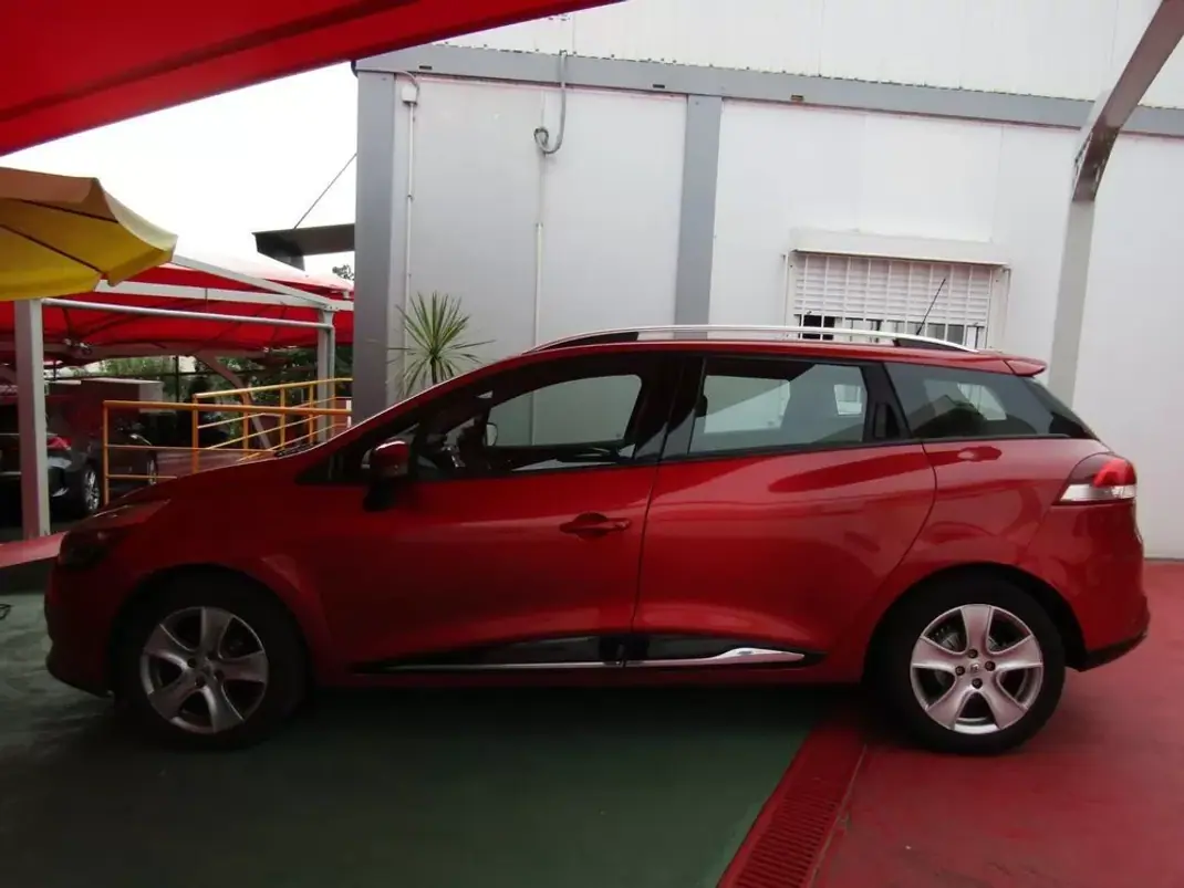 Renault Clio Sport Tourer 2014 - 8499 EUR, 167211 km - 167211km - foto 6 de 14