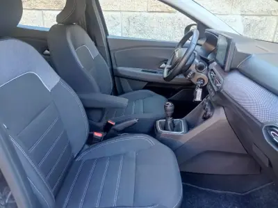 Dacia Sandero 2025 - 15990 EUR, 24500 km - AUTO.MOTO.pt - 24500km - foto 17 de 17