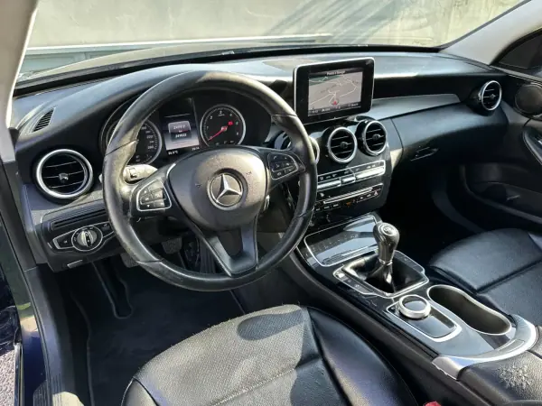 Mercedes-Benz C 180 2017 - 15900 EUR, 249000 km - AUTO.MOTO.pt - 249000km - foto 27 de 58