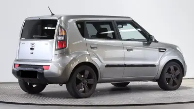 Kia Soul 2009 - 6999 EUR, 160000 km - AUTO.MOTO.pt - 160000km - foto 6 de 17