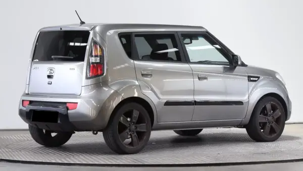 Kia Soul 2009 - 6999 EUR, 160000 km - AUTO.MOTO.pt - 160000km - foto 6 de 17