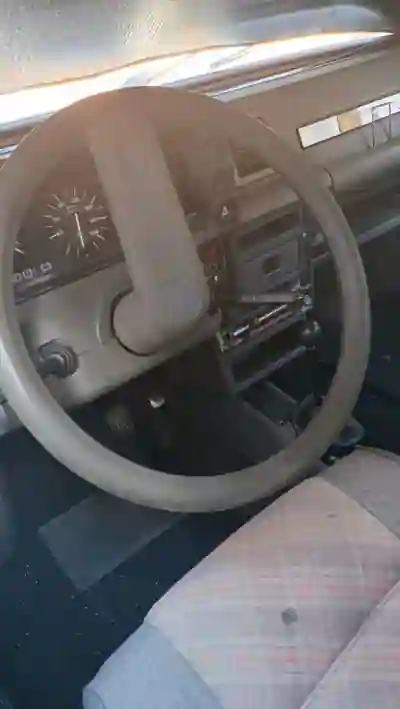 Citroën Visa 1986 - 1600 EUR, 115000 km - AUTO.MOTO.pt - 115000km - foto 5 de 7