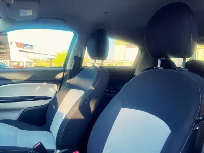 Mitsubishi Space Star 2018 - 11500 EUR, 103000 km - AUTO.MOTO.pt - 103000km - foto 11 de 13