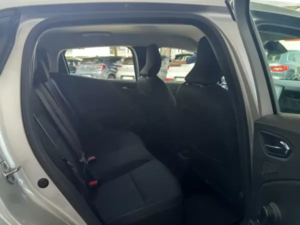 Renault Clio 2021 - 14990 EUR, 79170 km - AUTO.MOTO.pt - 79170km - foto 11 de 18