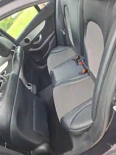 Mercedes-Benz C 220 2014 — foto 4 de 4