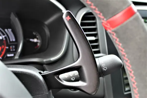 Renault Mégane 2019 - 43990 EUR, 42000 km - AUTO.MOTO.pt - 42000km - foto 35 de 41