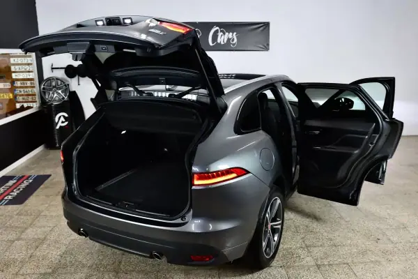 Jaguar F-Pace 2018 - 33900 EUR, 70000 km - AUTO.MOTO.pt - 70000km - foto 39 de 39