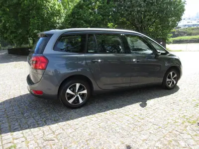Citroën C4 Grand Picasso 2014 - 11490 EUR, 185000 km - AUTO.MOTO.pt - 185000km - foto 10 de 60