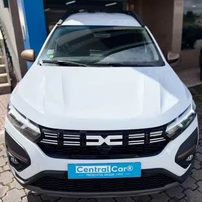Dacia Jogger 2025 - 18950 EUR, 41000 km - AUTO.MOTO.pt - 41000km - foto 4 de 26