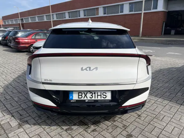Kia EV6 2025 - 44900 EUR, 4400 km - AUTO.MOTO.pt - 4400km - foto 5 de 21