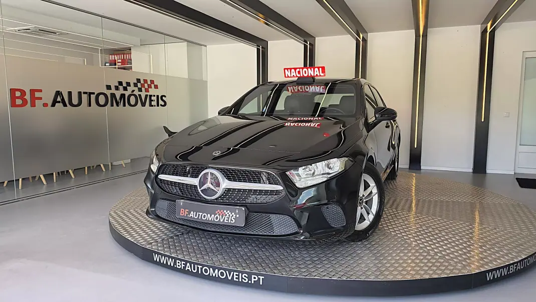 Mercedes-Benz A 180 2019 - 18900 EUR, 238120 km - AUTO.MOTO.pt - 238120km - foto 1 de 53
