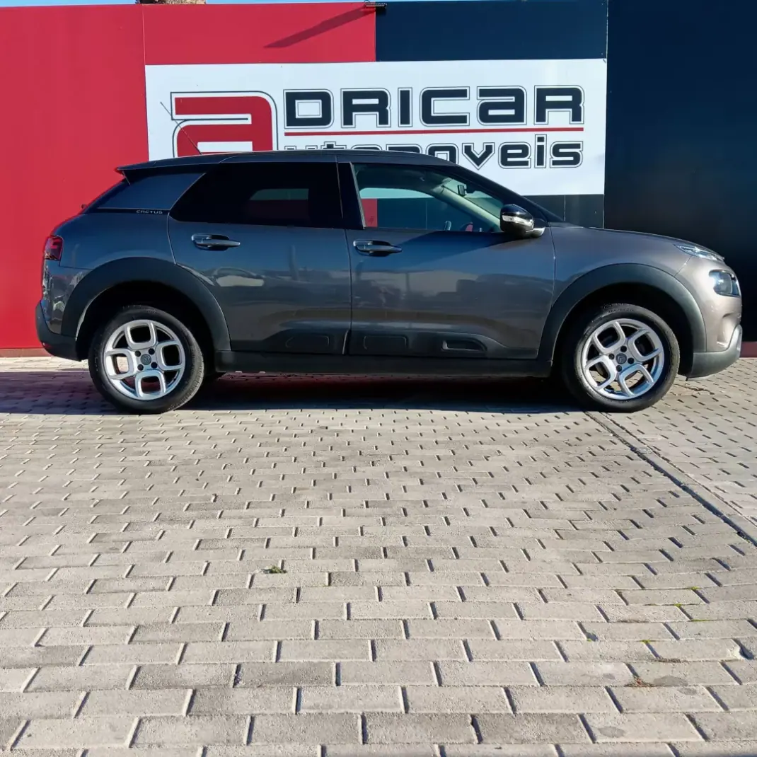 Citroën C4 Cactus 2018 - 11900 EUR, 132271 km - AUTO.MOTO.pt - 132271km - foto 6 de 18
