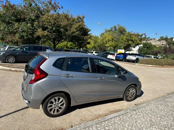 Honda Jazz 1.3 I-VTEC Comfort+Connect Navi 2019 Gasolina — 59 000 km · Lisboa Honda Jazz 1.3 I-VTEC Comfort+Connect Navi 2019 Gasolina