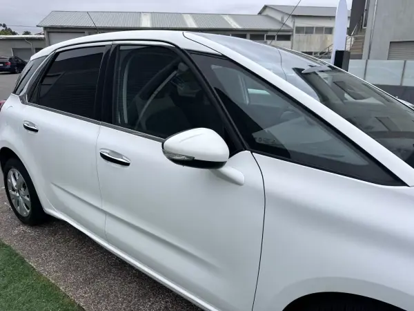 Citroën C4 Picasso 2015 - 9250 EUR, 160000 km - AUTO.MOTO.pt - 160000km - foto 18 de 68