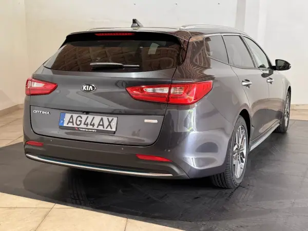 Kia Optima SW 2021 - 18500 EUR, 109915 km - AUTO.MOTO.pt - 109915km - foto 6 de 28