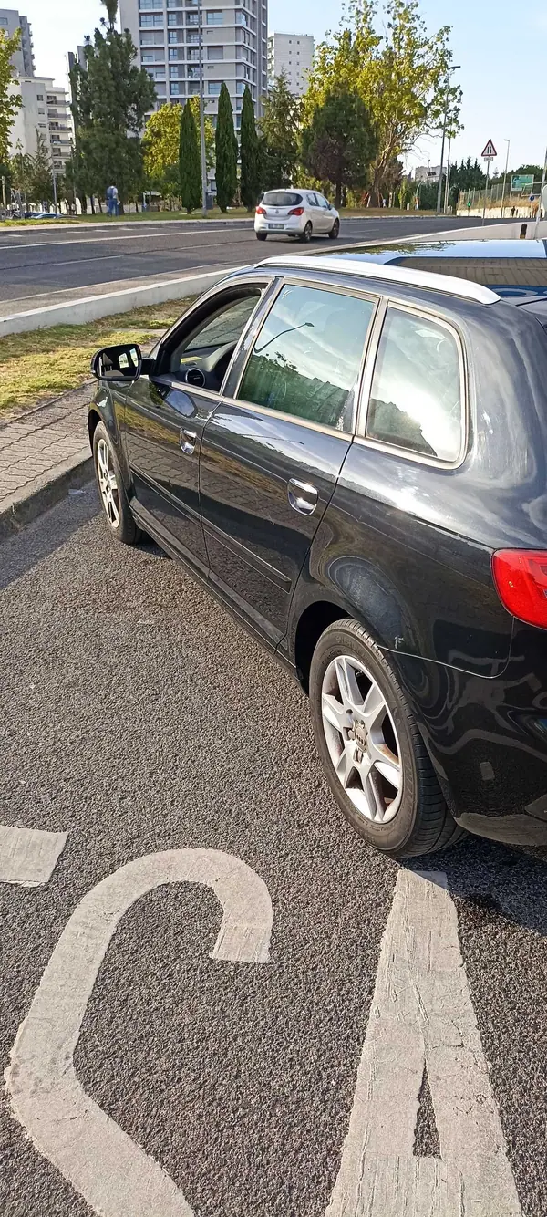 Audi A3 Sportback 2010 - 6700 EUR, 120763 km - AUTO.MOTO.pt - 120763km - foto 3 de 9