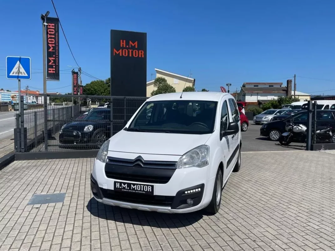 Citroën Berlingo 2017 - 13500 EUR, 312000 km - AUTO.MOTO.pt - 312000km - foto 3 de 14
