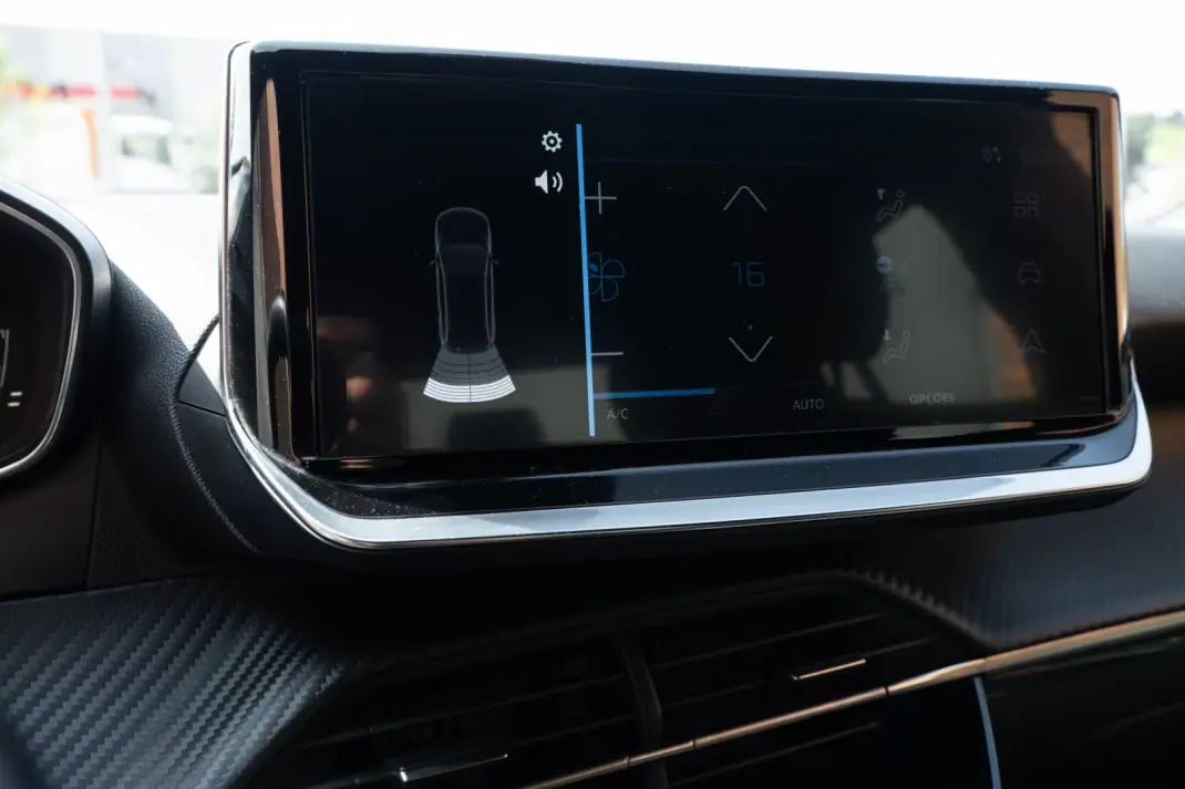 Peugeot 2008 2023 - 19750 EUR, 40500 km - AUTO.MOTO.pt - 40500km - foto 13 de 20