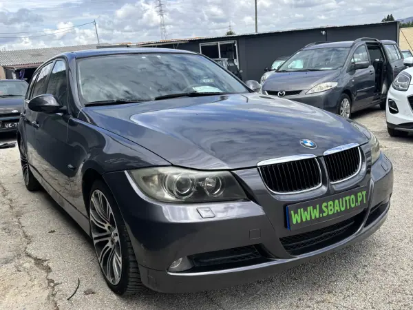 BMW 320 2005 - 7500 EUR, 223201 km - AUTO.MOTO.pt - 223201km - foto 3 de 21