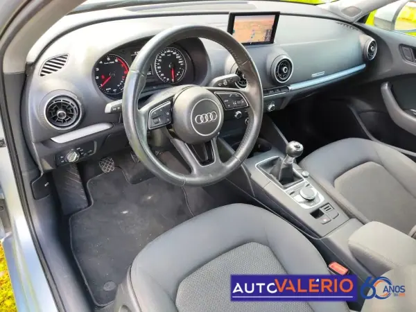 Audi A3 Sportback 2019 - 18950 EUR, 88596 km - AUTO.MOTO.pt - 88596km - foto 9 de 34