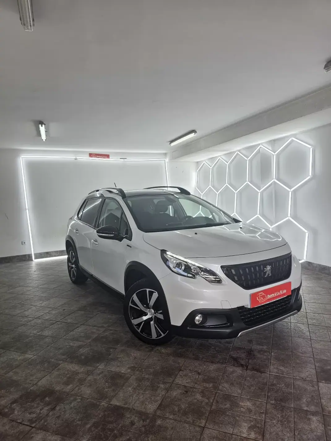 Peugeot 2008 2019 - 12850 EUR, 138694 km - AUTO.MOTO.pt - 138694km - foto 2 de 35