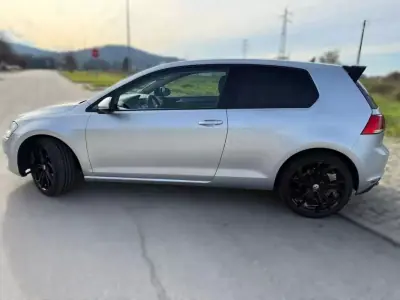 Volkswagen Golf 2016 - 16490 EUR, 148200 km - AUTO.MOTO.pt - 148200km - foto 7 de 26