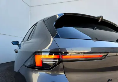 Opel Astra 2023 - 19900 EUR, 16940 km - AUTO.MOTO.pt - 16940km - foto 9 de 39