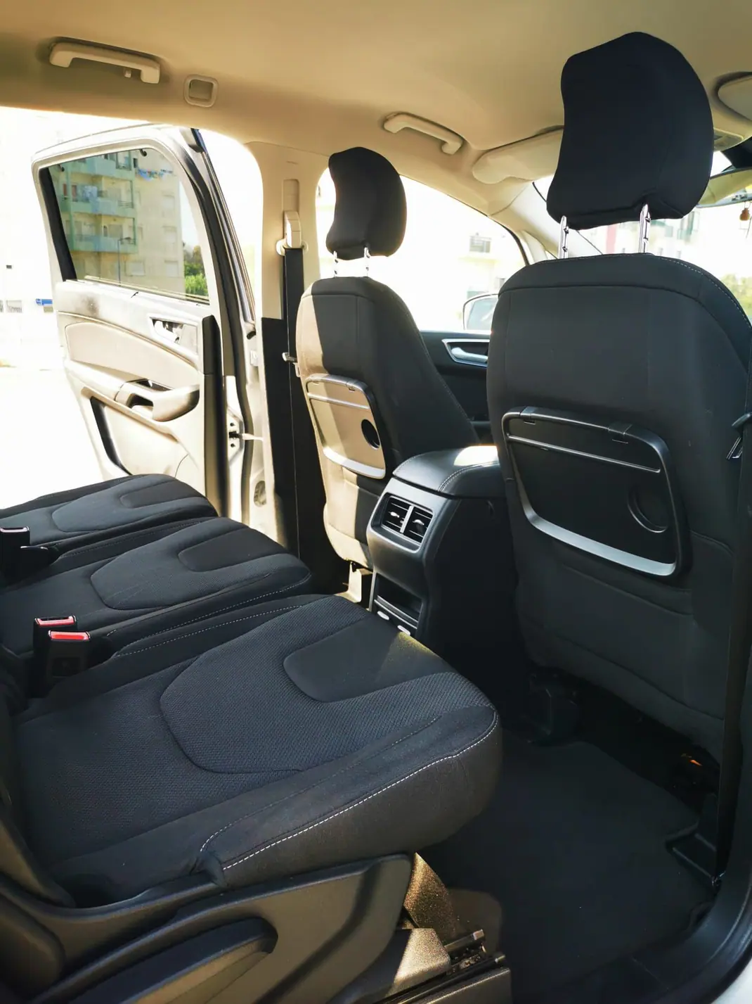 Ford S-Max 2017 - 16500 EUR, 247000 km - AUTO.MOTO.pt - 247000km - foto 13 de 15