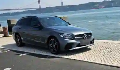 Mercedes-Benz C 300 2020 — foto 3 de 14