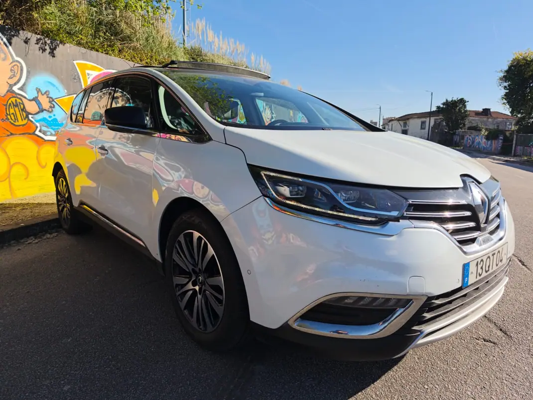 Renault Espace 2016 - 16450 EUR, 171955 km - AUTO.MOTO.pt - 171955km - foto 27 de 31