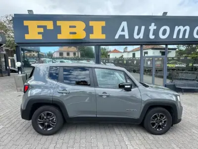 Jeep Renegade 2022 - 24900 EUR, 72741 km - AUTO.MOTO.pt - 72741km - foto 7 de 12