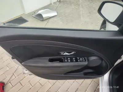 Renault Mégane 2013 - 5980 EUR, 251000 km - 251000km - foto 19 de 36